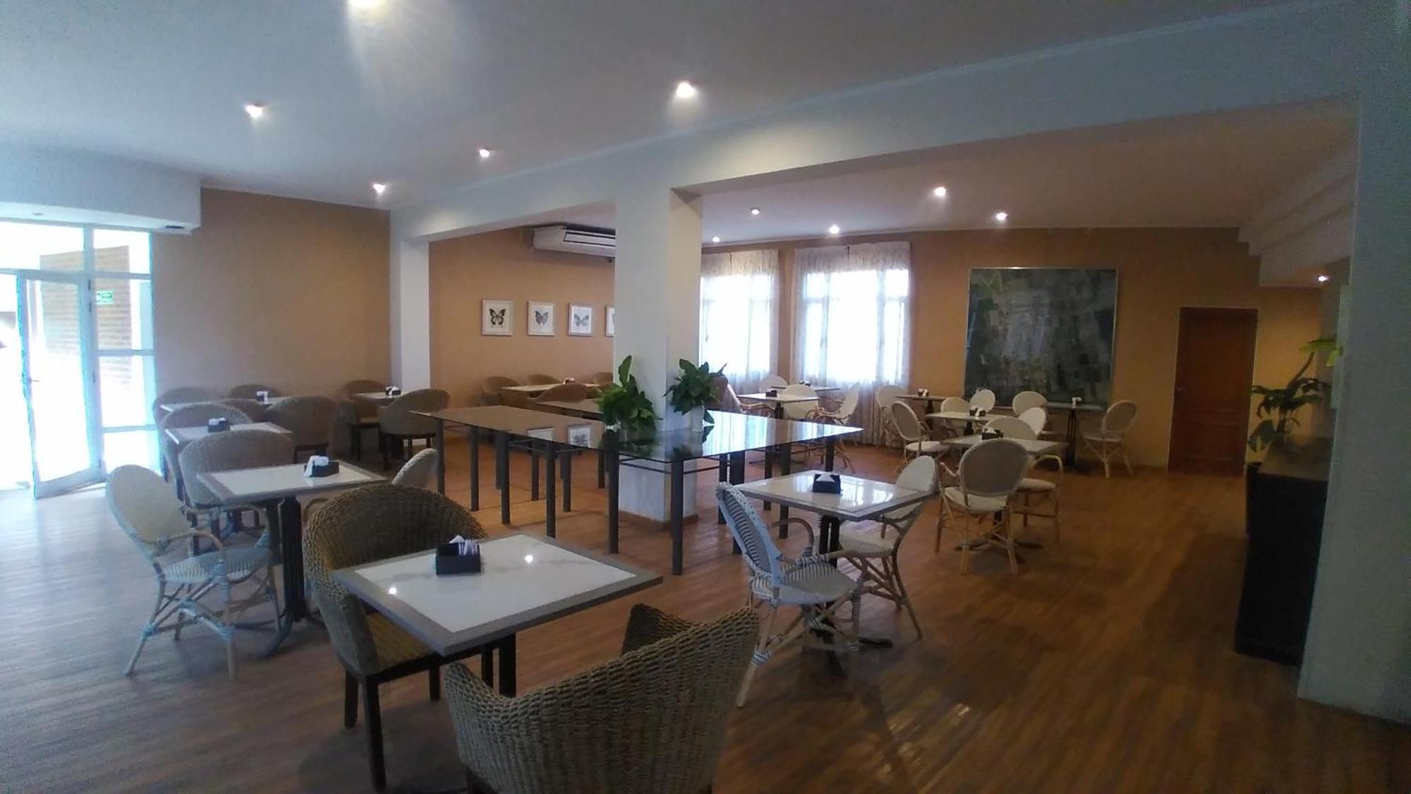 Catange Hotel Charata ภายนอก รูปภาพ