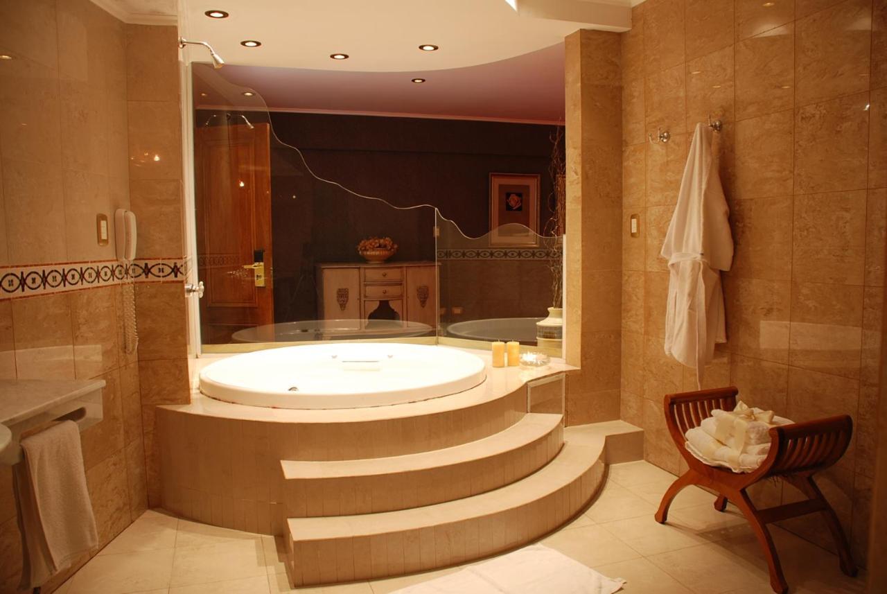 Catange Hotel Charata ภายนอก รูปภาพ