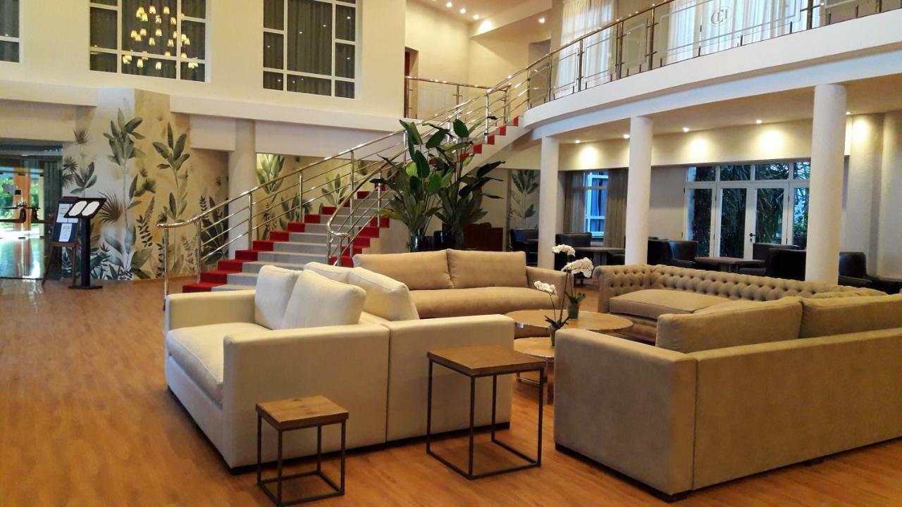 Catange Hotel Charata ภายนอก รูปภาพ
